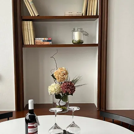 Divina Apartment *