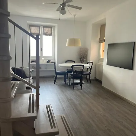 Apartment Divina